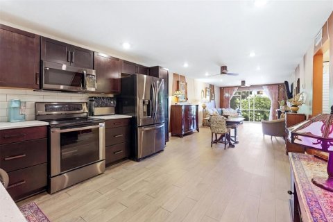 Condominio en venta en Sarasota, Florida, 2 dormitorios, 87.33 m2 № 2137226 - foto 17
