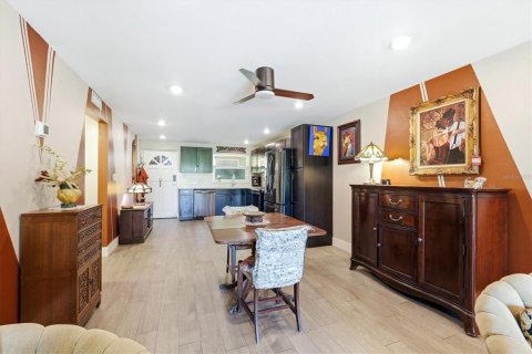 Condominio en venta en Sarasota, Florida, 2 dormitorios, 87.33 m2 № 2137226 - foto 12
