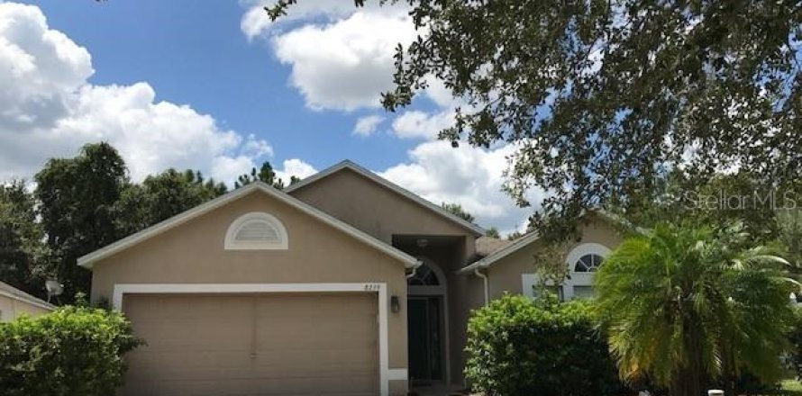 Villa ou maison à Tampa, Floride 4 chambres, 174.1 m2 № 1796655