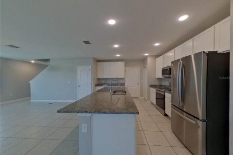 Casa en alquiler en Kissimmee, Florida, 4 dormitorios, 176.89 m2 № 1907170 - foto 5