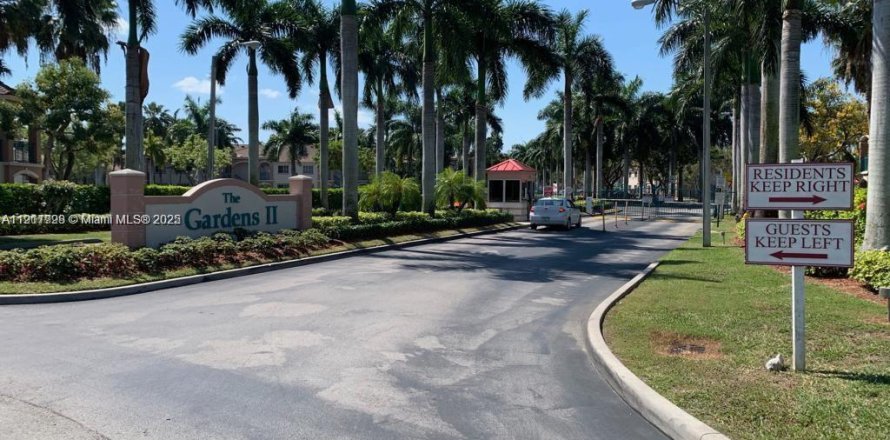 Кондоминиум с 2 спальнями в Хомстед, Флорида № 1972495