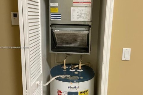 Снять в аренду кондоминиум в Хомстед, Флорида 2 спальни, 75.72м2, № 1972495 - фото 15