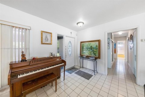 Villa ou maison à vendre à Miami, Floride: 3 chambres, 161 m2 № 1973855 - photo 30