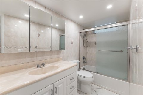 Купить кондоминиум в Авентура, Флорида 2 спальни, 100.61м2, № 2154207 - фото 11