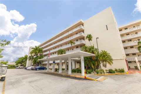 Купить кондоминиум в Авентура, Флорида 2 спальни, 100.61м2, № 2154207 - фото 27