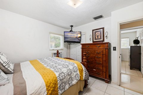 Casa en venta en Fort Lauderdale, Florida, 3 dormitorios, 142.14 m2 № 2273914 - foto 12