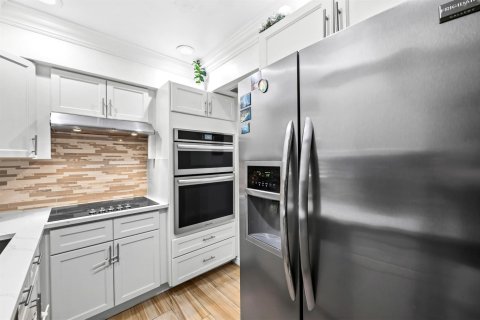 Casa en venta en Fort Lauderdale, Florida, 3 dormitorios, 142.14 m2 № 2273914 - foto 4