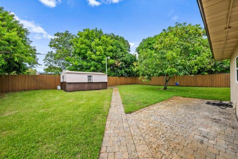 Casa en venta en Fort Lauderdale, Florida, 3 dormitorios, 142.14 m2 № 2273914 - foto 19
