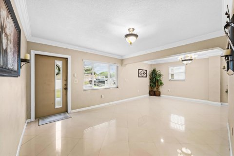 Casa en venta en Fort Lauderdale, Florida, 3 dormitorios, 142.14 m2 № 2273914 - foto 8