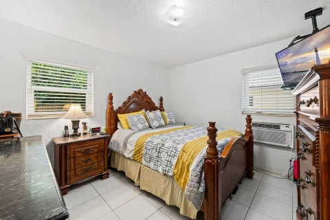 Casa en venta en Fort Lauderdale, Florida, 3 dormitorios, 142.14 m2 № 2273914 - foto 11