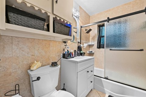 Casa en venta en Fort Lauderdale, Florida, 3 dormitorios, 142.14 m2 № 2273914 - foto 14