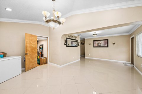 Casa en venta en Fort Lauderdale, Florida, 3 dormitorios, 142.14 m2 № 2273914 - foto 9