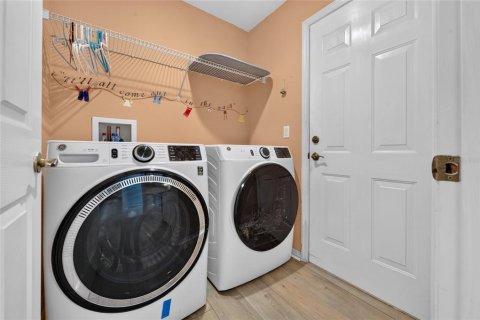 House in Ormond Beach, Florida 3 bedrooms, 158.4 sq.m. № 2258309 - photo 20