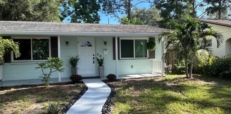Villa ou maison à Saint Petersburg, Floride 3 chambres, 106.09 m2 № 2167474