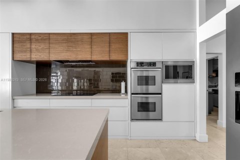 Купить виллу или дом в Майами, Флорида 5 спален, 408.86м2, № 2243961 - фото 12