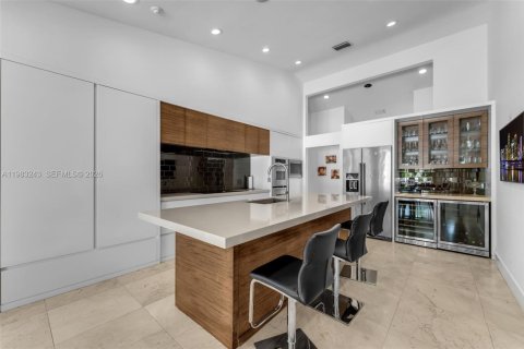 Купить виллу или дом в Майами, Флорида 5 спален, 408.86м2, № 2243961 - фото 13