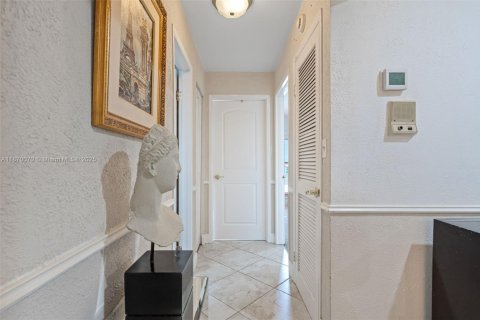 Adosado en venta en Hialeah, Florida, 3 dormitorios, 128.76 m2 № 1929337 - foto 19