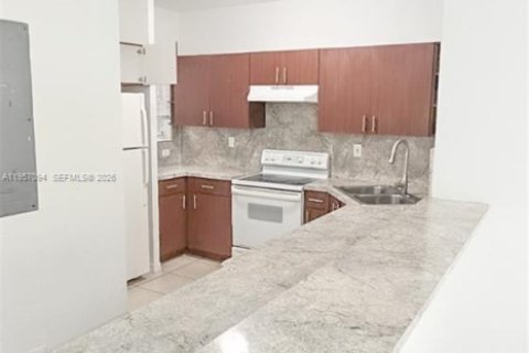 Townhouse in Florida City, Florida 4 bedrooms, 167.13 sq.m. № 2011417 - photo 11