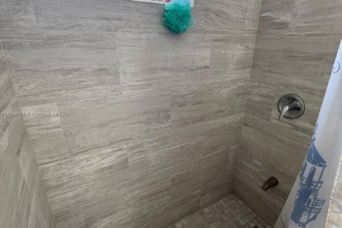Купить виллу или дом в Майами, Флорида 5 спален, 138.61м2, № 1738769 - фото 14