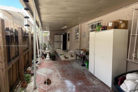 Купить виллу или дом в Майами, Флорида 5 спален, 138.61м2, № 1738769 - фото 20