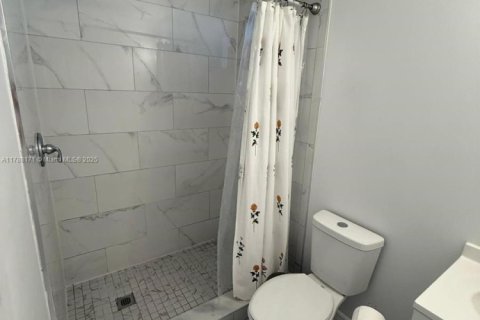 Купить виллу или дом в Майами, Флорида 5 спален, 138.61м2, № 1738769 - фото 17