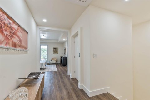 Condo in Coral Gables, Florida, 3 bedrooms  № 1998085 - photo 30