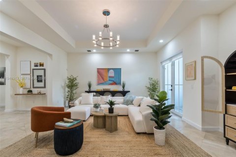 Condo in Coral Gables, Florida, 3 bedrooms  № 1998085 - photo 3