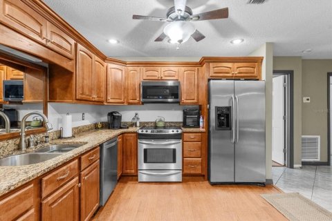 Villa ou maison à vendre à Homosassa, Floride: 3 chambres, 192.03 m2 № 1917309 - photo 11