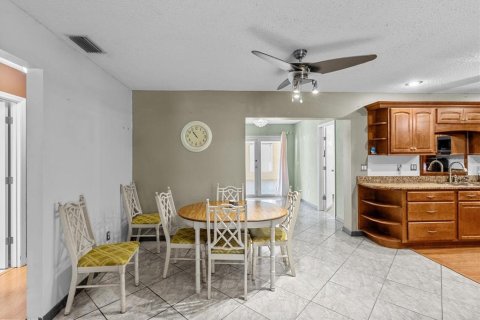 Villa ou maison à vendre à Homosassa, Floride: 3 chambres, 192.03 m2 № 1917309 - photo 12