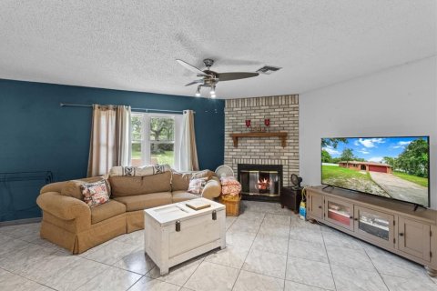 Casa en venta en Homosassa, Florida, 3 dormitorios, 192.03 m2 № 1917309 - foto 9