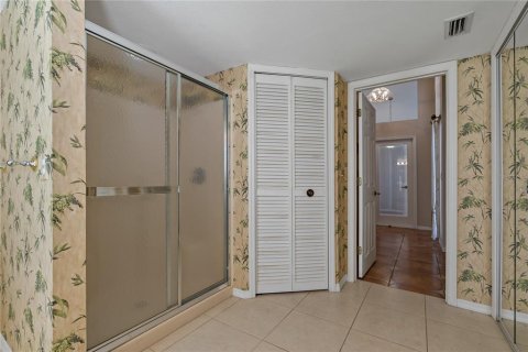House in Tarpon Springs, Florida 2 bedrooms, 227.52 sq.m. № 1848040 - photo 24