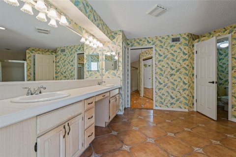 House in Tarpon Springs, Florida 2 bedrooms, 227.52 sq.m. № 1848040 - photo 18