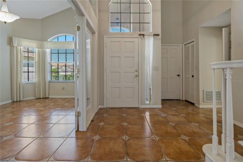 House in Tarpon Springs, Florida 2 bedrooms, 227.52 sq.m. № 1848040 - photo 5