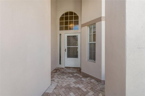 House in Tarpon Springs, Florida 2 bedrooms, 227.52 sq.m. № 1848040 - photo 4