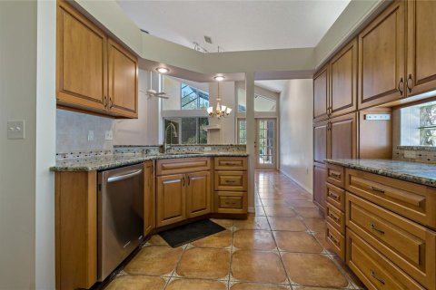 House in Tarpon Springs, Florida 2 bedrooms, 227.52 sq.m. № 1848040 - photo 12