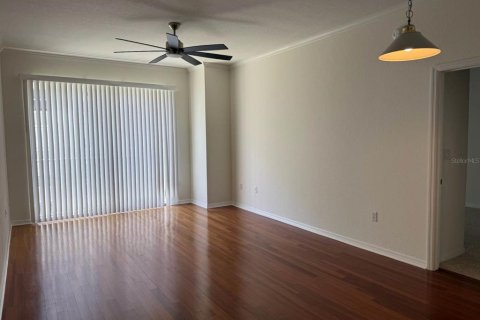 Condo in Tampa, Florida, 2 bedrooms № 2204311 - photo 8