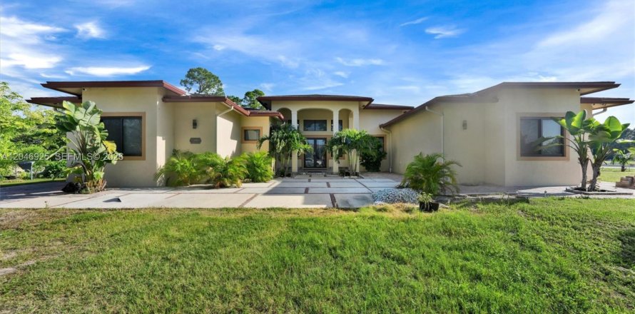 Villa ou maison à Loxahatchee Groves, Floride 5 chambres, 424.38 m2 № 2253972
