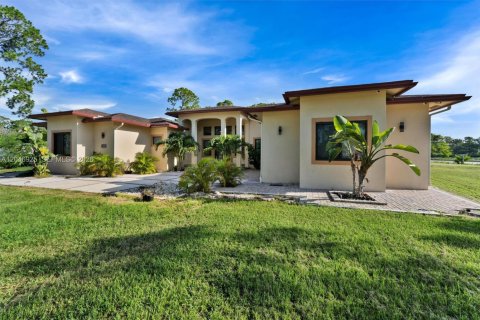 Villa ou maison à vendre à Loxahatchee Groves, Floride: 5 chambres, 424.38 m2 № 2253972 - photo 2