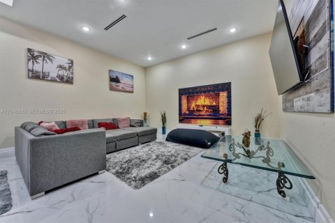Villa ou maison à vendre à Loxahatchee Groves, Floride: 5 chambres, 424.38 m2 № 2253972 - photo 8
