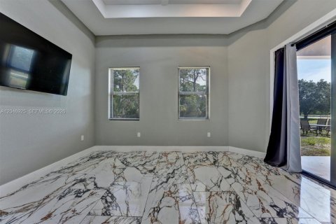 Villa ou maison à vendre à Loxahatchee Groves, Floride: 5 chambres, 424.38 m2 № 2253972 - photo 21