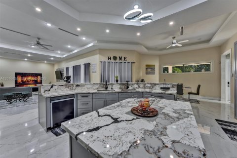 Villa ou maison à vendre à Loxahatchee Groves, Floride: 5 chambres, 424.38 m2 № 2253972 - photo 13