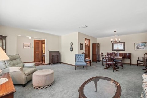 House in Tampa, Florida 4 bedrooms, 201.51 sq.m. № 1884855 - photo 10