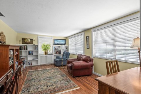 House in Tampa, Florida 4 bedrooms, 201.51 sq.m. № 1884855 - photo 21