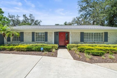 House in Tampa, Florida 4 bedrooms, 201.51 sq.m. № 1884855 - photo 3