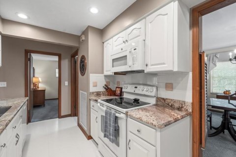House in Tampa, Florida 4 bedrooms, 201.51 sq.m. № 1884855 - photo 15