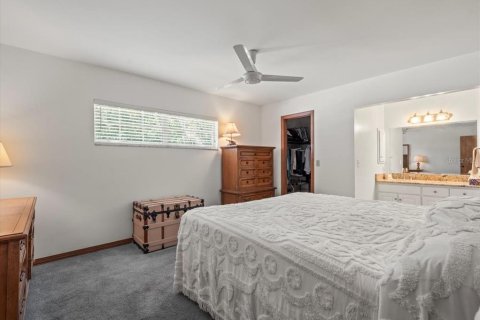 House in Tampa, Florida 4 bedrooms, 201.51 sq.m. № 1884855 - photo 27