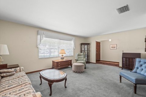 House in Tampa, Florida 4 bedrooms, 201.51 sq.m. № 1884855 - photo 9
