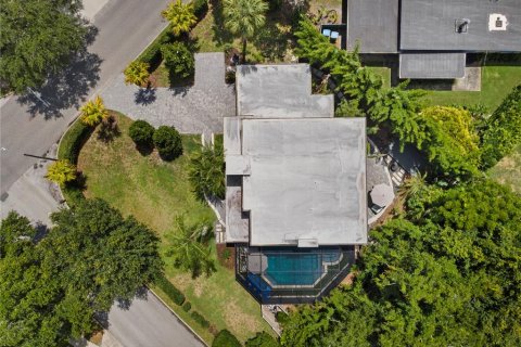 House in Winter Park, Florida 5 bedrooms, 314.2 sq.m. № 2107390 - photo 22