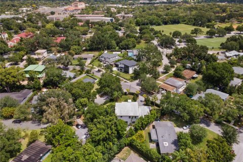 House in Winter Park, Florida 5 bedrooms, 314.2 sq.m. № 2107390 - photo 19