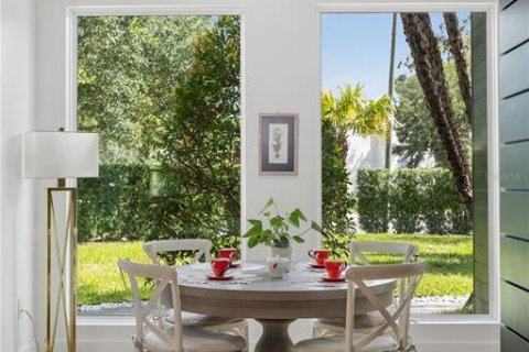 House in Winter Park, Florida 5 bedrooms, 314.2 sq.m. № 2107390 - photo 27